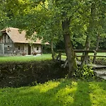 Domacija Seruga Countryside Vendégház Novo Mesto