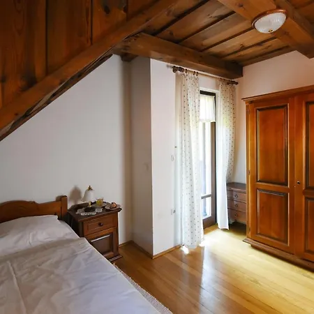 Domacija Seruga Countryside Pensión