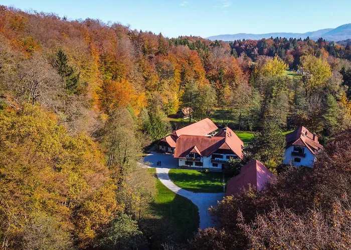 Gasthuis Domacija Seruga Countryside 4*