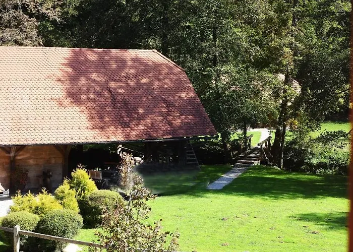 Domacija Seruga Countryside 4*