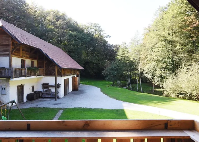 Domacija Seruga Countryside Gasthuis